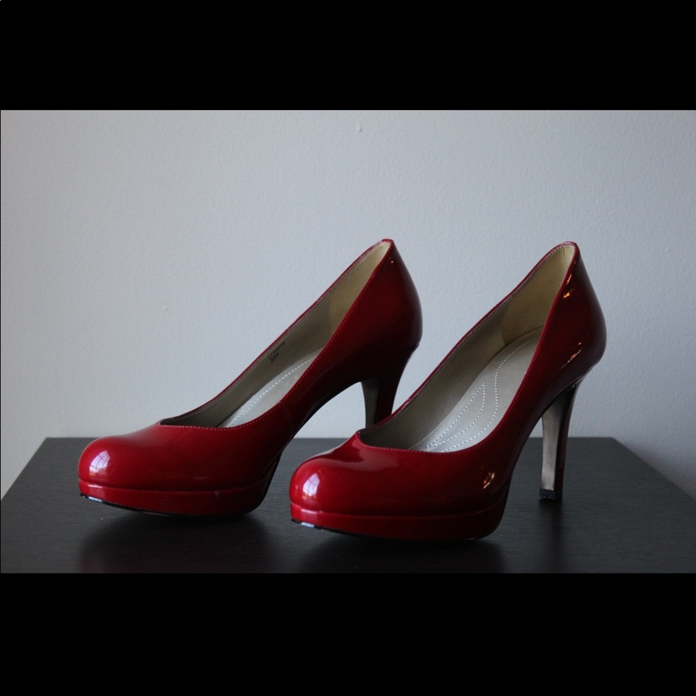 Red patent leather platform Tahari heels